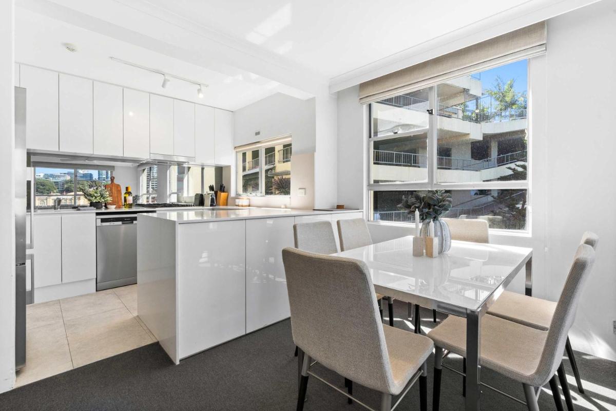 Image 6 of Sydney Harbourside Apartment