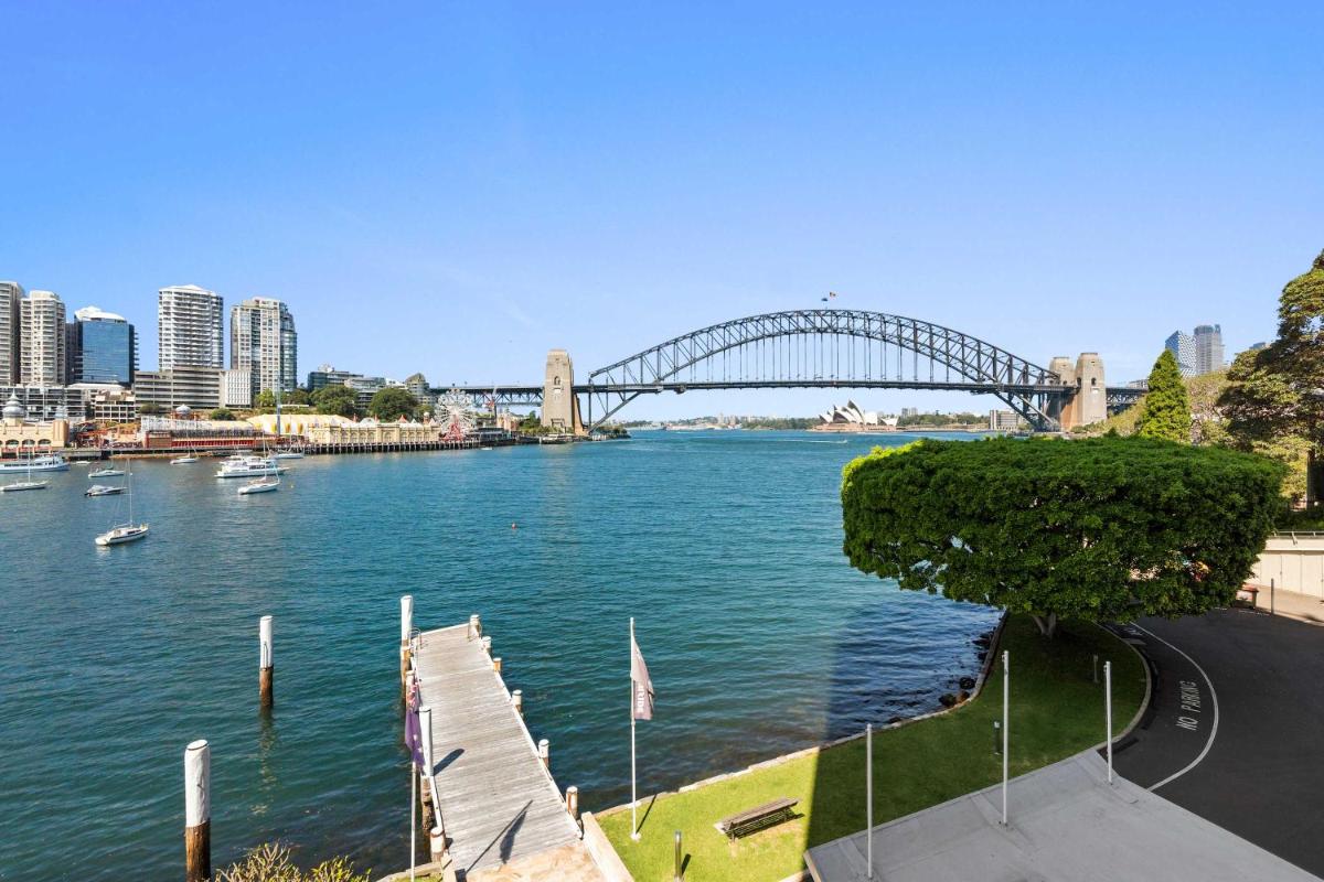 Image 4 of Sydney Harbourside Apartment