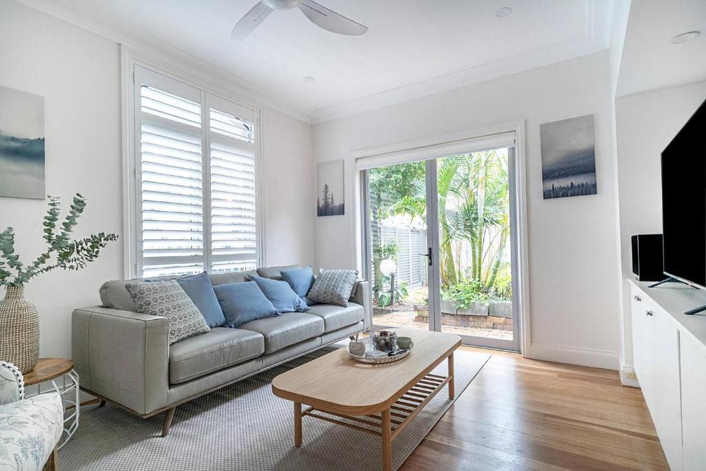 Image of The Newtowner – In The Heart Of Newtown!
