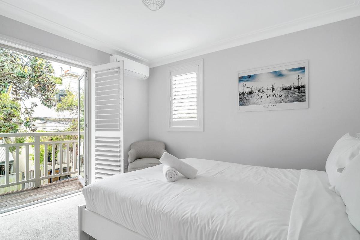 Image 1 of The Newtowner – In The Heart Of Newtown!