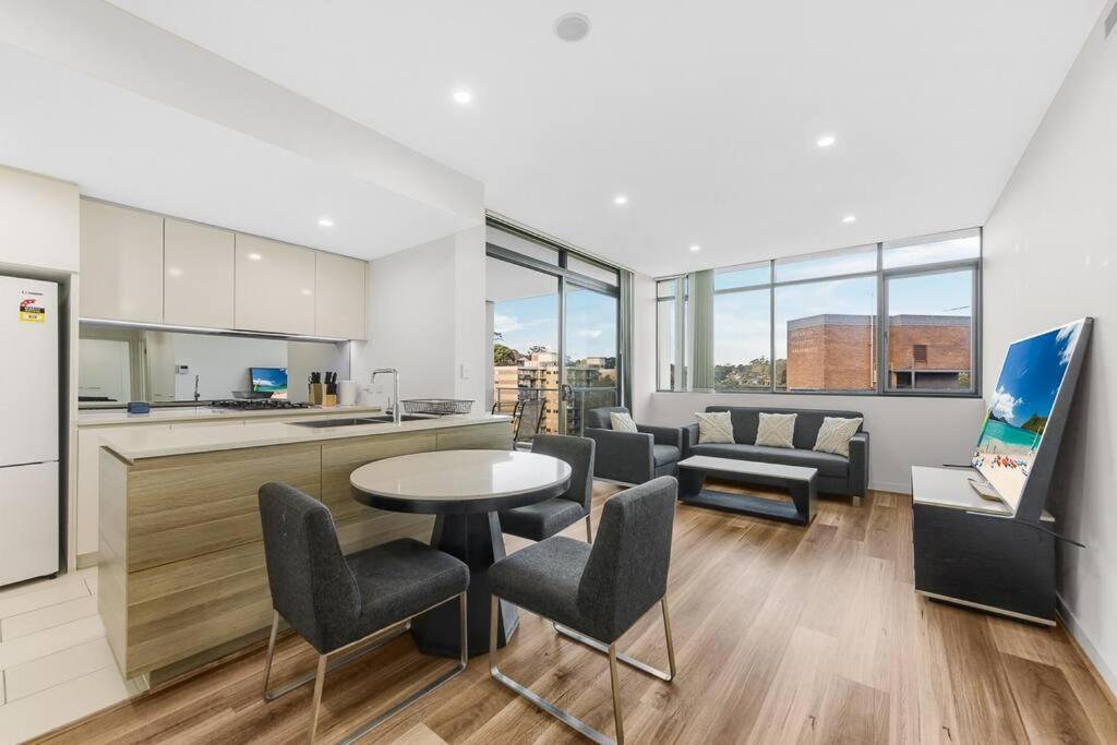 Image of Two Bedroom Private Apartment In Lane Cove with Parking