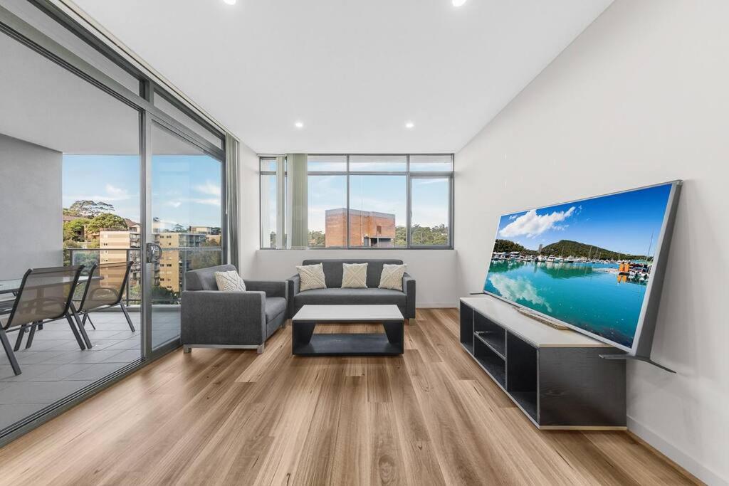 Image 4 of Two Bedroom Private Apartment In Lane Cove with Parking