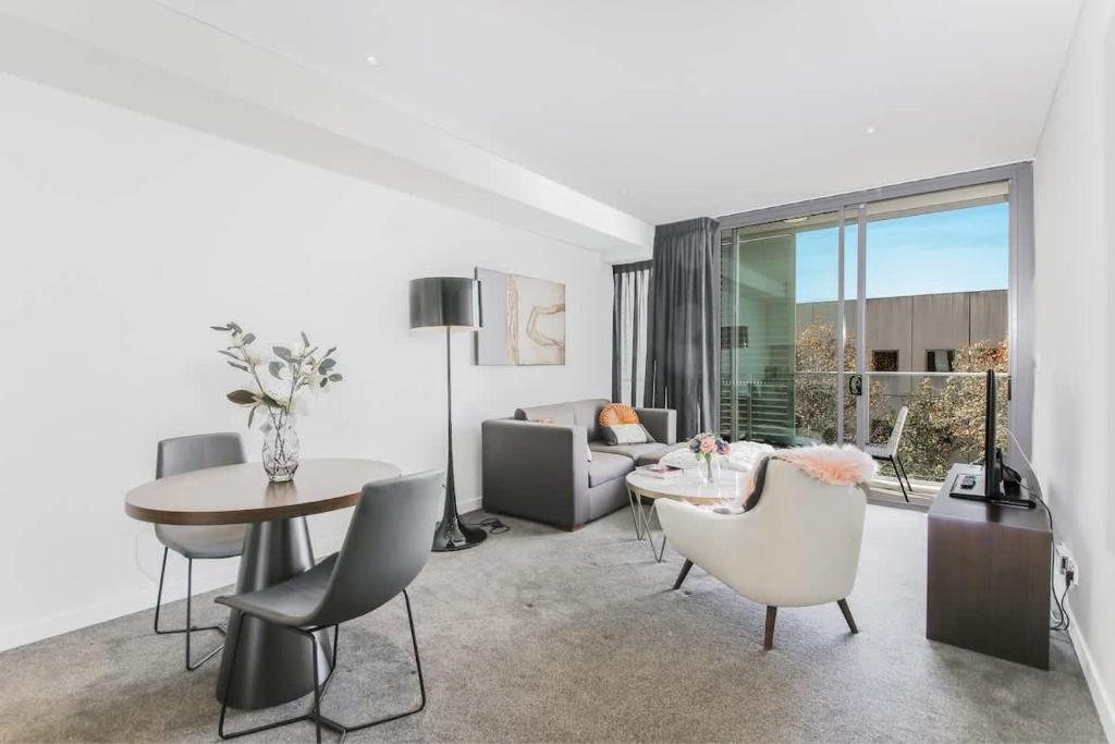 Image of lovely ap in heart of chatswood